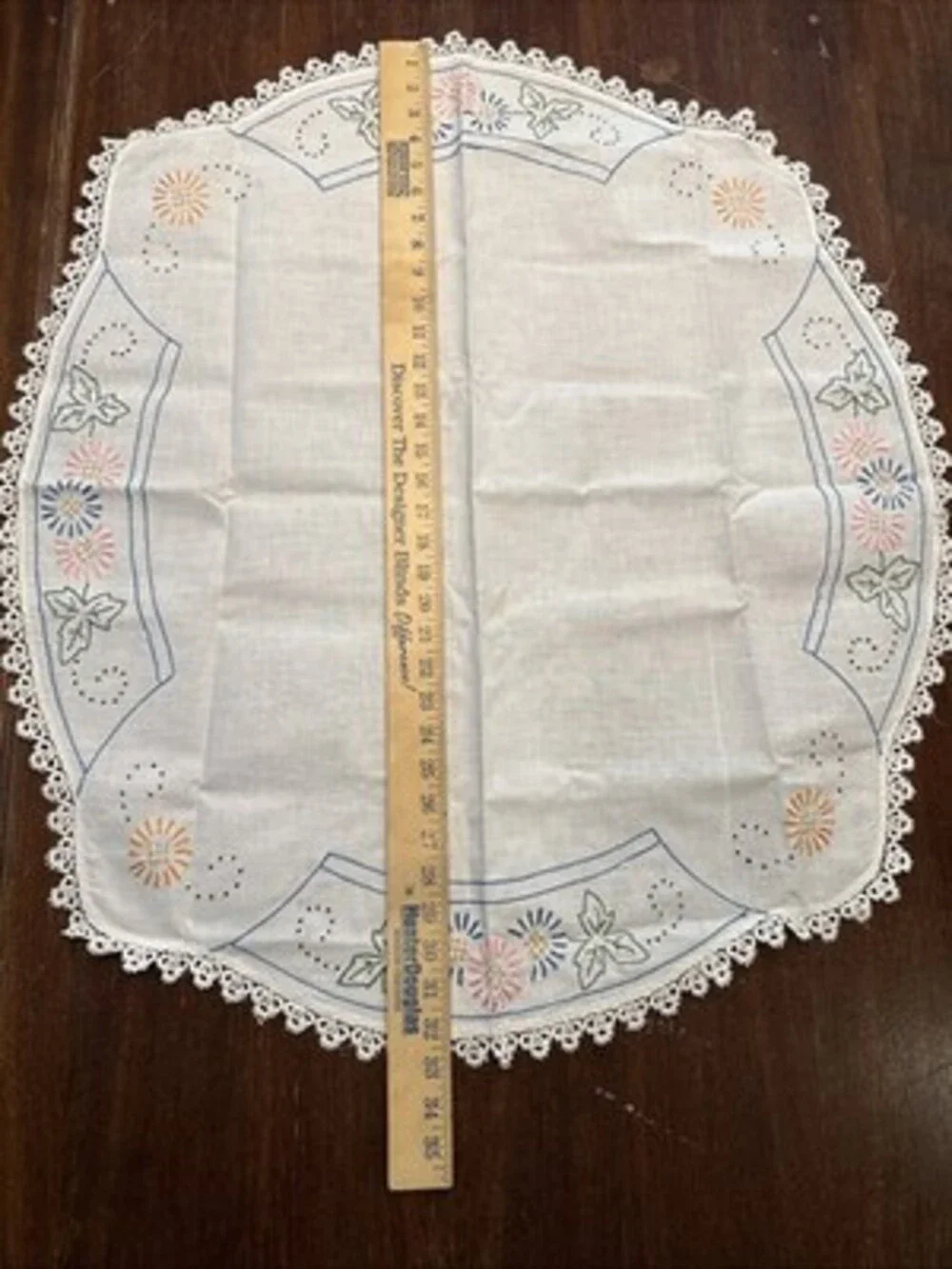 Lot Of 16 Vintage Linen Tablecloth Vanity Set Table Runners Etc.